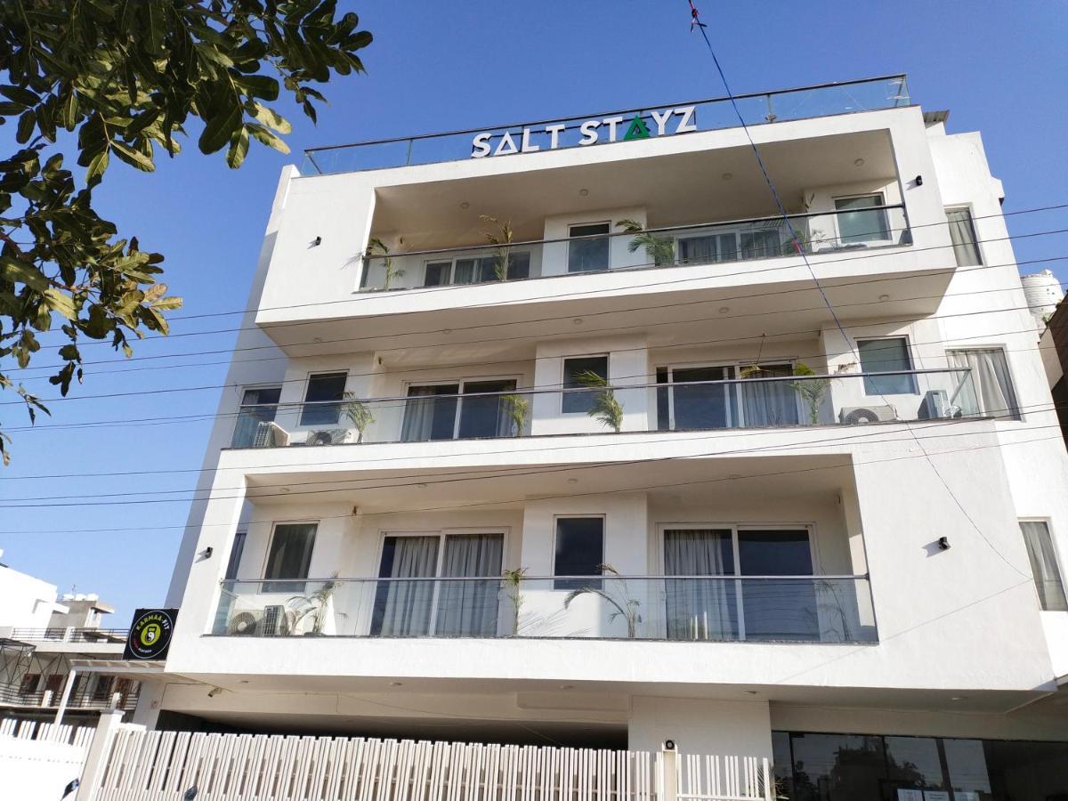גורגאון Saltstayz Sector 52 - Ardee City Mall מראה חיצוני תמונה